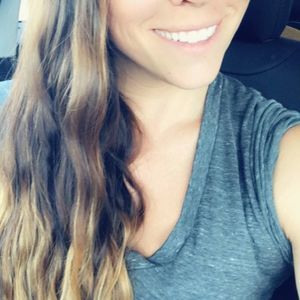 Meet your Posher, Daina